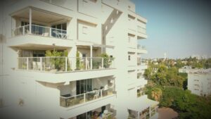 תוספת מרפסות לבניין קיים אייכבאום