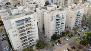 הוספת מרפסת בבניין קיים אייכבאום